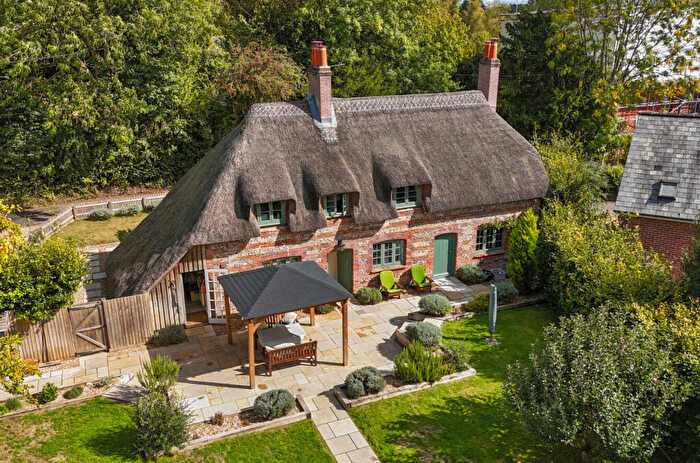 3 Bedroom Detached House For Sale In Pudding Lane, Headbourne Worthy, Winchester, Hampshire, SO23