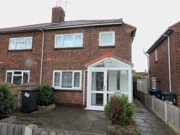 2 Bedroom Semi-Detached House To Rent In Springcroft Drive, Scawthorpe, Doncaster, DN5