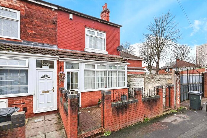 3 Bedroom End Terrace House For Sale In Sladefield Road, Birmingham, West Midlands, B8