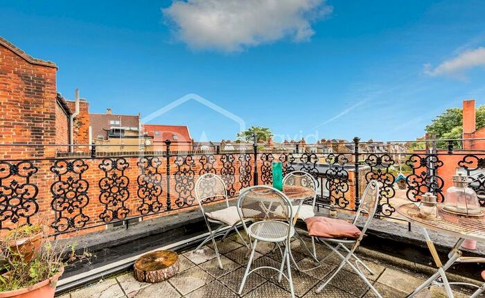 2 Bedroom Apartment To Rent In The Broadway, Crouch End, London, N8