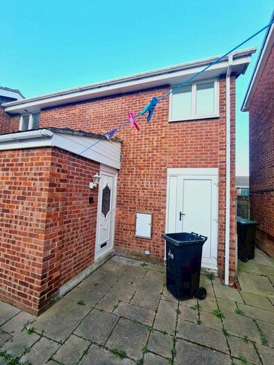 3 Bedroom Semi-Detached House To Rent In Davies Walk, Peterlee, SR8