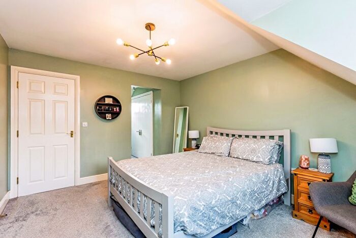 3 Bedroom End Of Terrace House For Sale In Parc Y Garreg, Kidwelly, Carmarthenshire, SA17