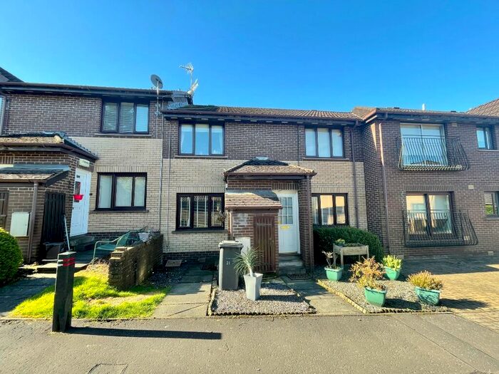 2 Bedroom Flat To Rent In Printers Land, Busby, Glasgow, G76