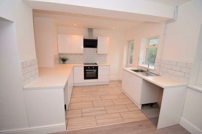 3 Bedroom Terraced House To Rent In Dunraven Place, Bridgend, CF32