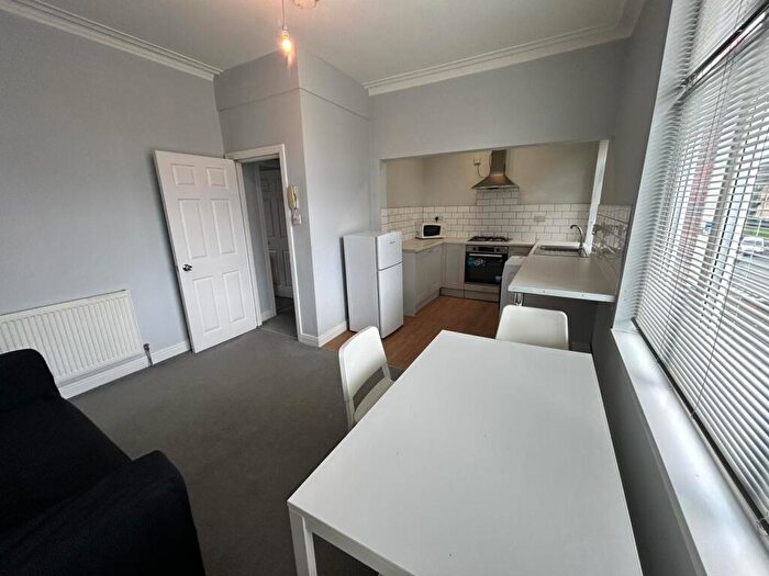 1 Bedroom Flat To Rent In Dickenson Road, Longsight, Manchester, M13