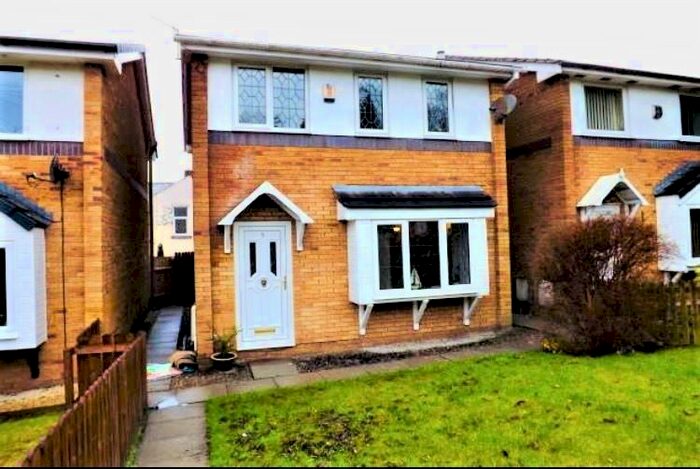 3 Bedroom Detached House To Rent In Heyfold Gardens, Darwen BB3