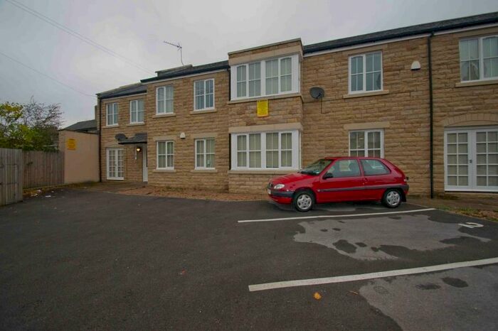 2 Bedroom Flat To Rent In St Michael's Lane, Headingley, Leeds, LS6