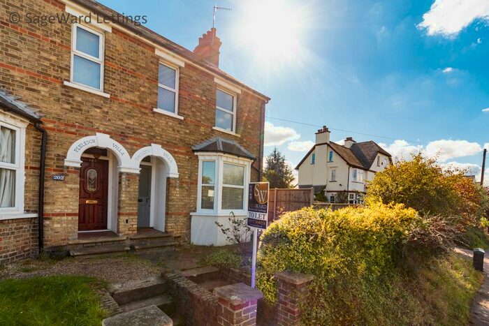3 Bedroom Semi-Detached House To Rent In Ware Road, Hertford, SG13