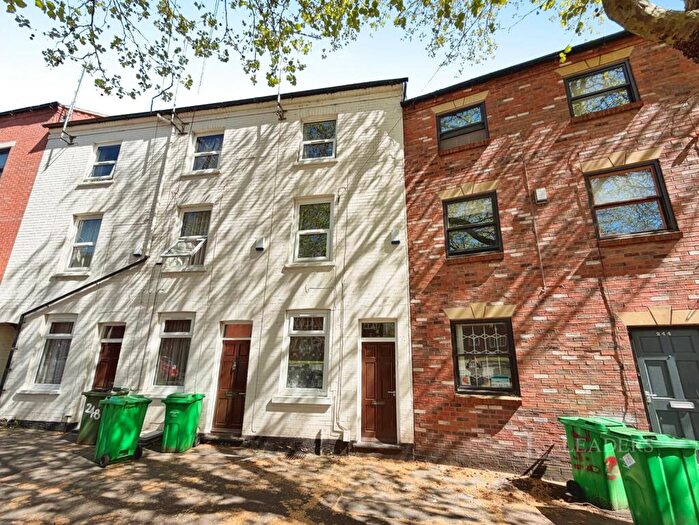 3 Bedroom Terraced House To Rent In North Sherwood Street, Nottingham, Nottinghamshire, NG1