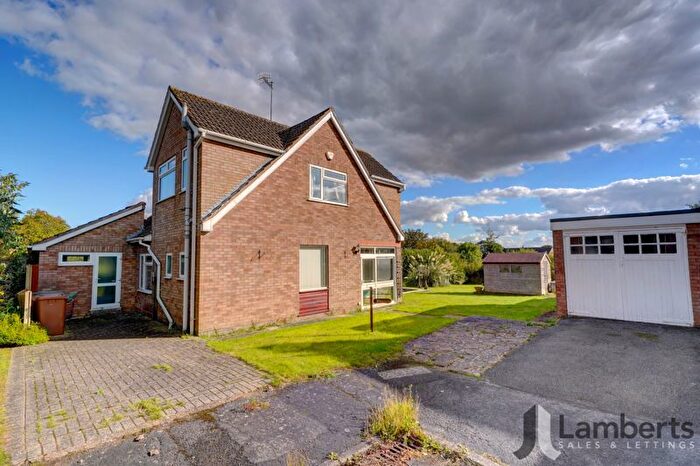 3 Bedroom Detached House For Sale In Bredon Close, Inkberrow, Worcester, WR7
