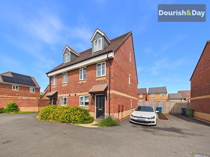 3 Bedroom Semi-Detached House For Sale In Acre Mews, Stafford, ST16