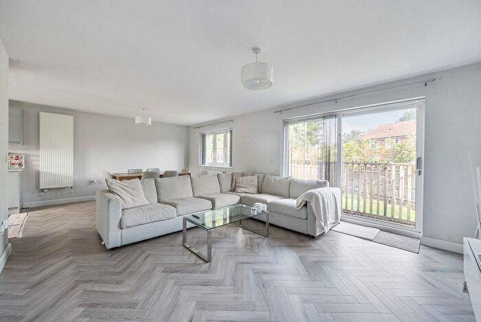 3 Bedroom Detached House To Rent In Waterside Drive, Purley On Thames, Reading, RG8