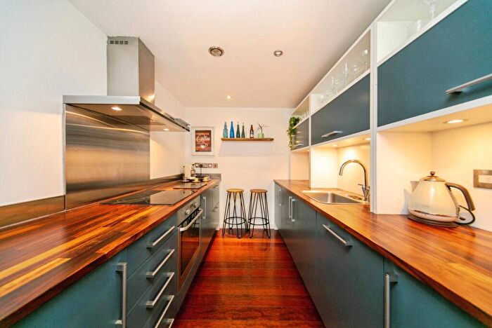 2 Bedroom Flat For Sale In Old Hall Street, Liverpool, Merseyside, L3