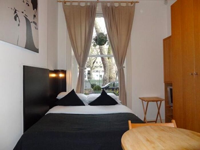 Studio To Rent In Cartwright Gardens, London, WC1H