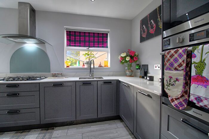 4 Bedroom Detached House For Sale In Great Oaks Park, Rogerstone, Newport, NP10