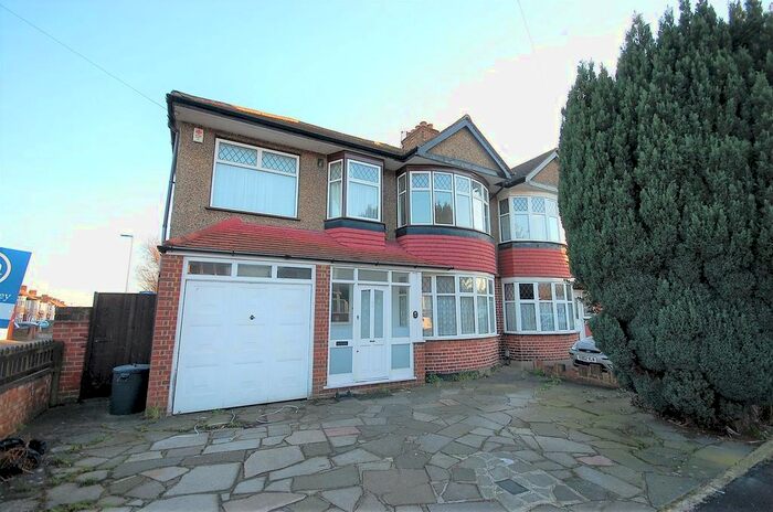 4 Bedroom Property To Rent In Shenley Avenue, Ruislip, Middlesex, HA4