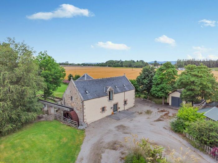 3 Bedroom Detached House For Sale In Tain, IV19