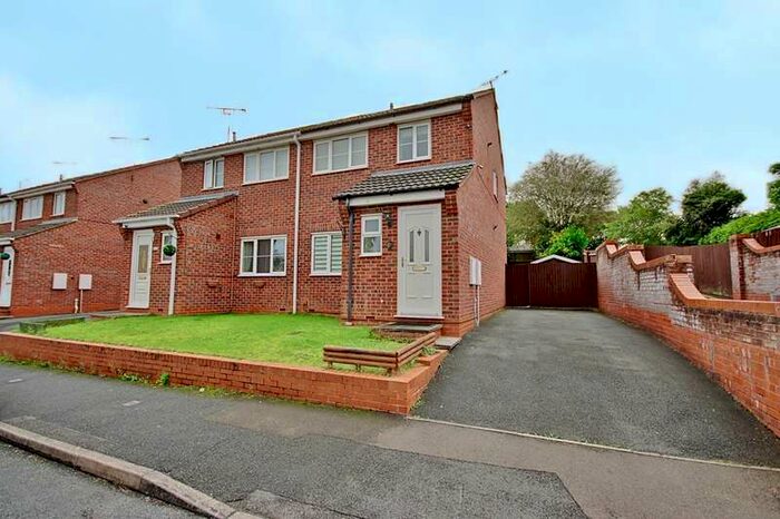 3 Bedroom Semi-Detached House To Rent In Brantwood, Worcester, WR4