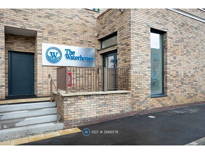 1 Bedroom Flat To Rent In Waterhouse Apartments, Salford, M5