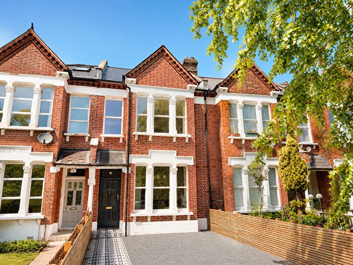 2 Bedroom Flat For Sale In East Dulwich Road, London, SE22