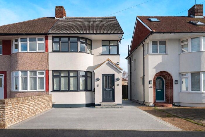 4 Bedroom Semi Detached House For Sale In Glengall Road, Bexleyheath, Kent, DA7