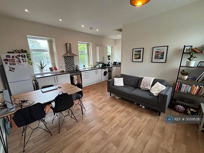 1 Bedroom Flat To Rent In Broadway House, Horsforth, Leeds, LS18