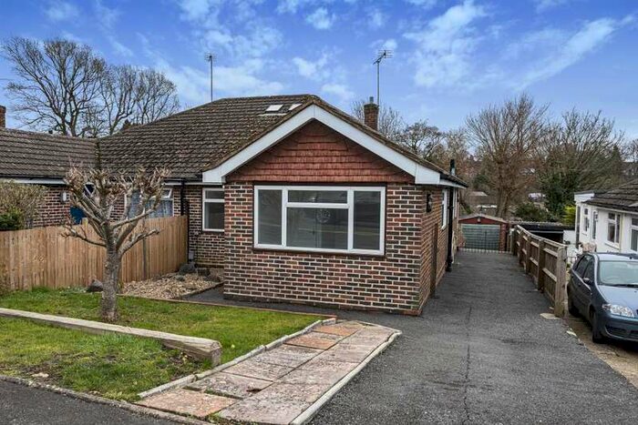 4 Bedroom Semi-Detached Bungalow To Rent In Taylors Road, Hilltop Chesham, HP5