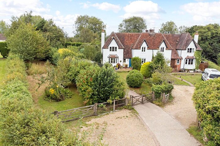 4 Bedroom Semi-Detached House For Sale In Wheatley Lane, Kingsley, GU35