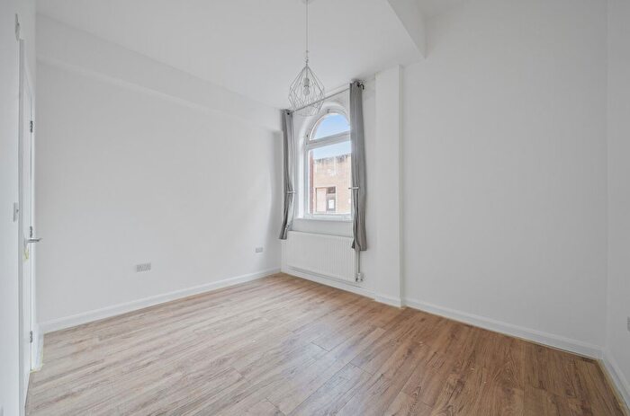 1 Bedroom Flat To Rent In Holloway Road, London, N7