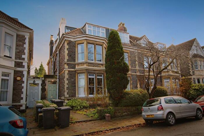 3 Bedroom Flat To Rent In Blenheim Road - Westbury Park, BS6