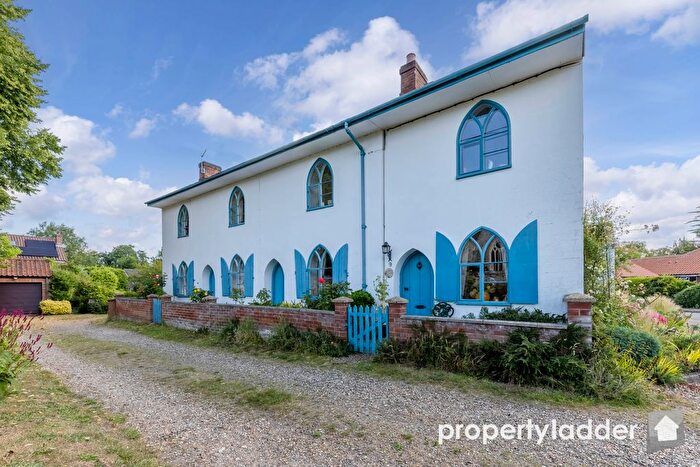 4 Bedroom Cottage For Sale In Church Close, Horstead, Norwich, NR12