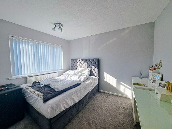 3 Bedroom Terraced House For Sale In Rochester Croft, Walsall, WS2