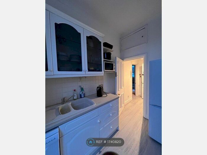 Studio To Rent In King Henrys Road, London, NW3