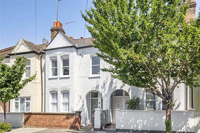 2 Bedroom Maisonette For Sale In Althea Street, London, SW6