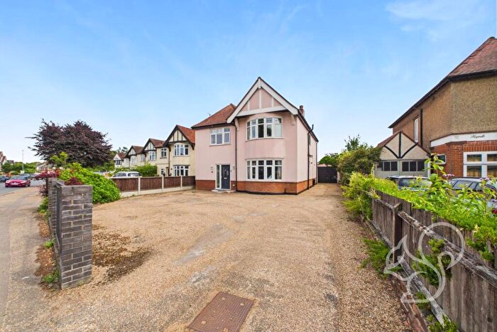 4 Bedroom Detached House For Sale In Shrub End Road, Colchester, CO2