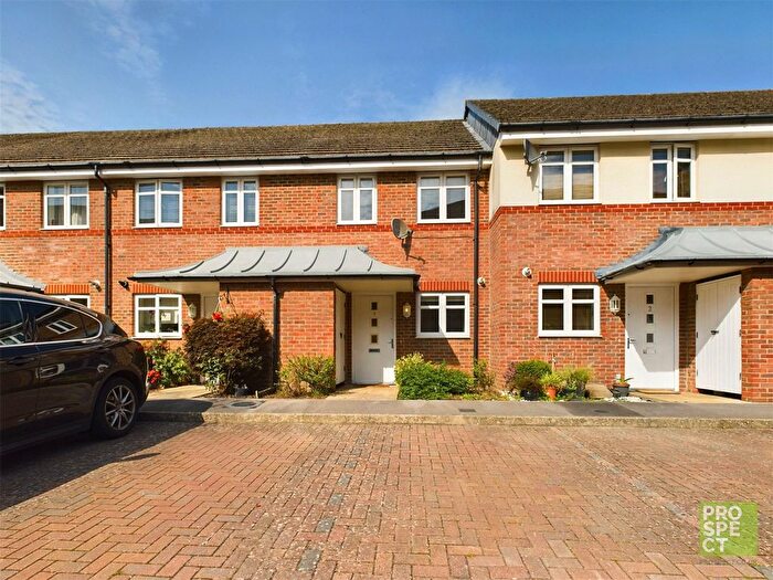 2 Bedroom Terraced House To Rent In Kenley Place, Farnborough, Hampshire, GU14