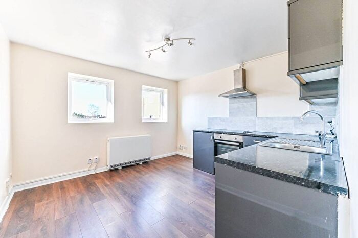 1 Bedroom Flat To Rent In Manor Road, Wallington, SM6