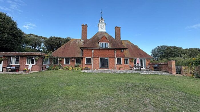 4 Bedroom Detached House For Sale In North Foreland Road, Broadstairs, CT10