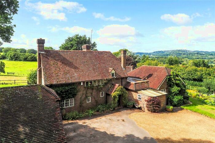 4 Bedroom Detached House For Sale In Pruetts Lane, Liss, Hampshire, GU33