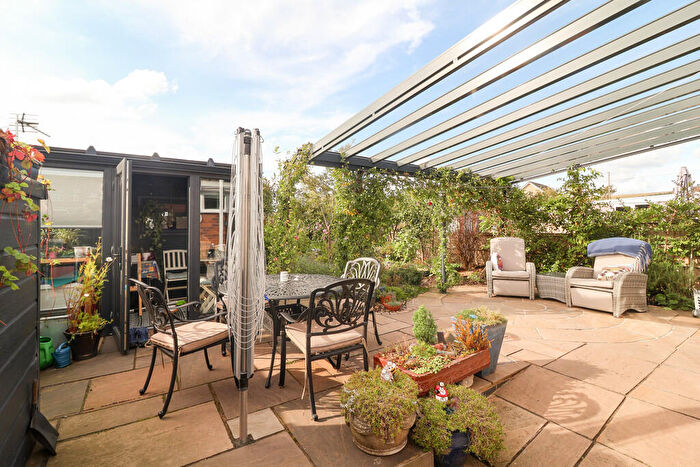 2 Bedroom Semi-Detached Bungalow For Sale In Leicester Drive, Shirebrook Park, Glossop, SK13