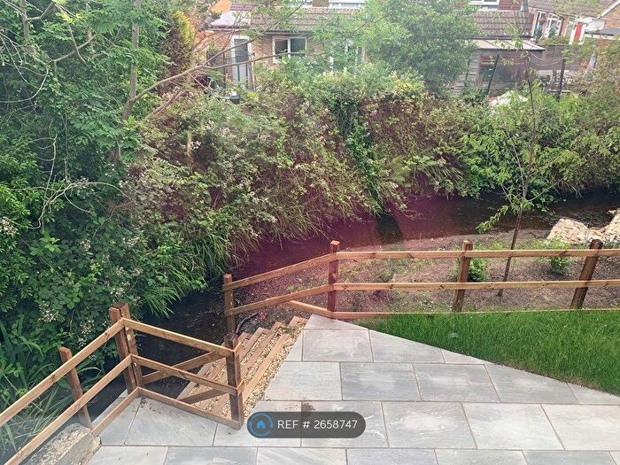 2 Bedroom Flat To Rent In Guildford Road, Bagshot, GU19