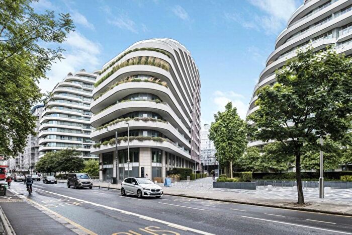 2 Bedroom Apartment To Rent In Queenstown Road, London, SW11