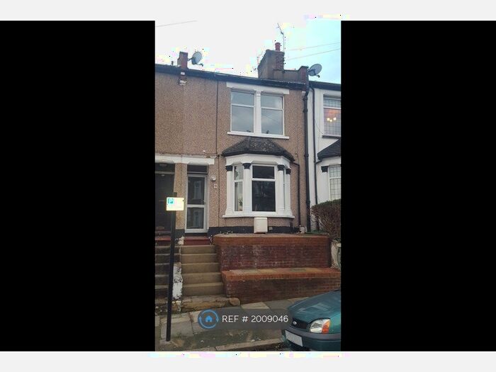 3 Bedroom Terraced House To Rent In Chancelot Road, London, SE2