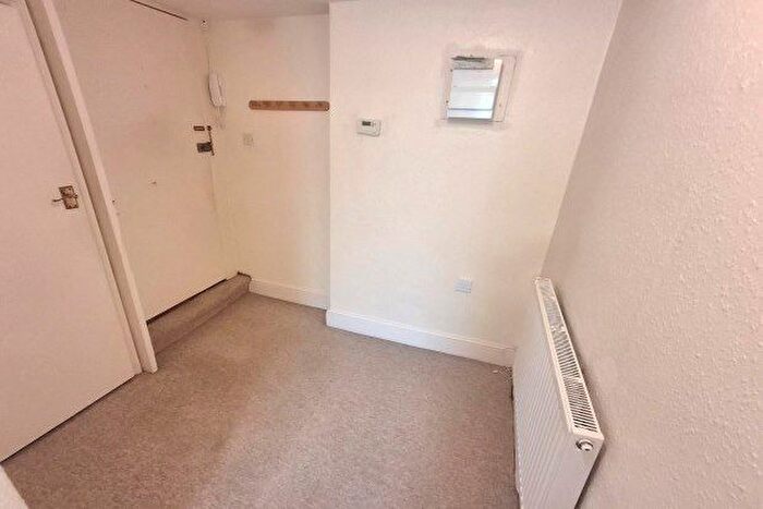 1 Bedroom Flat To Rent In Dover Street, Ryde, PO33