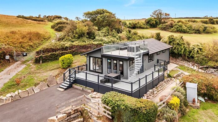 2 Bedroom Chalet For Sale In The Spinney, Swanage, BH19