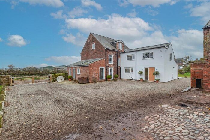 6 Bedroom Detached House To Rent In Landican Lane, Upton, Wirral, CH49