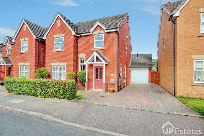 4 Bedroom Detached House For Sale In Pheasant Oak, Coventry, CV4