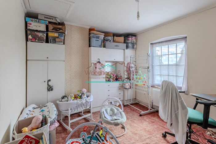 2 Bedroom Semi-detached House For Sale In Finedon Road, Wellingborough, NN9