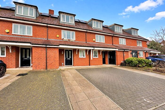 3 Bedroom Town House For Sale In Fremantle Way, Hayes, UB3