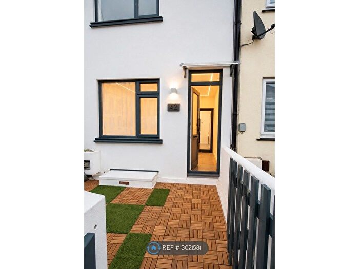 2 Bedroom Terraced House To Rent In Trafalgar St, Gillingham, ME7